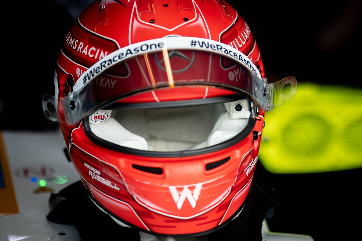 The Bell camera helmet of George Russell (GBR) Williams Racing.
10.09.2021. Formula 1 World Championship, Rd 14, Italian Grand Prix, Monza, Italy, Qualifying