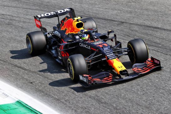 Sergio Perez (MEX) Red Bull Racing RB16B.
11.09.2021. Formula 1 World Championship, Rd 14, Italian Grand Prix, Monza, Italy, Sprint Day.
- www.xpbimages.com, EMail: requests@xpbimages.com © Copyright: Charniaux / XPB Images