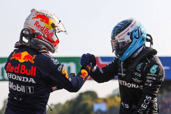 Max Verstappen (NLD), Red Bull Racing and Valtteri Bottas (FIN), Mercedes AMG F1 
11.09.2021. Formula 1 World Championship, Rd 14, Italian Grand Prix, Monza, Italy, Sprint Day.
- www.xpbimages.com, EMail: requests@xpbimages.com © Copyright: Charniaux / XPB Images