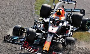 F1 releases chilling 360° footage of Hamilton/Verstappen crash