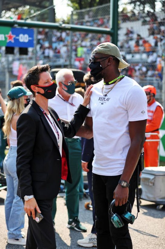Usain Bolt (JAM) Athlete with Ellie Norman, F1 Director of Marketing and Communications on the grid.
12.09.2021. Formula 1 World Championship, Rd 14, Italian Grand Prix, Monza, Italy, Race Day.
- www.xpbimages.com, EMail: requests@xpbimages.com © Copyright: Moy / XPB Images