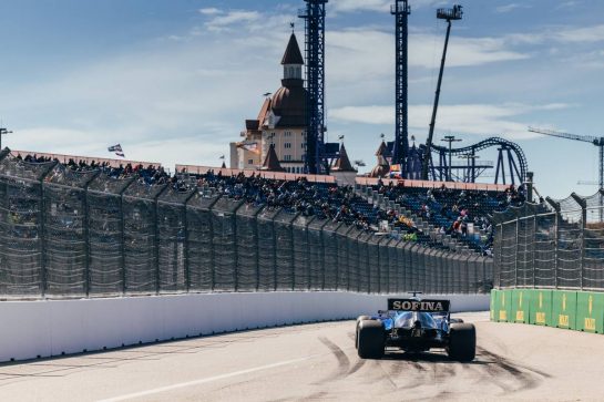 George Russell (GBR) Williams Racing FW43B.
24.09.2021. Formula 1 World Championship, Rd 15, Russian Grand Prix, Sochi Autodrom, Sochi, Russia, Practice Day.
- www.xpbimages.com, EMail: requests@xpbimages.com © Copyright: Bearne / XPB Images