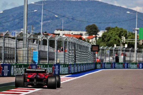 Carlos Sainz Jr (ESP) Ferrari SF-21.
24.09.2021. Formula 1 World Championship, Rd 15, Russian Grand Prix, Sochi Autodrom, Sochi, Russia, Practice Day.
- www.xpbimages.com, EMail: requests@xpbimages.com © Copyright: Batchelor / XPB Images
