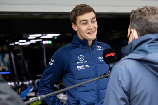 George Russell (GBR) Williams Racing with Will Buxton (GBR) F1 Digital Presenter.
25.09.2021. Formula 1 World Championship, Rd 15, Russian Grand Prix, Sochi Autodrom, Sochi, Russia, Qualifying Day.
- www.xpbimages.com, EMail: requests@xpbimages.com © Copyright: Bearne / XPB Images