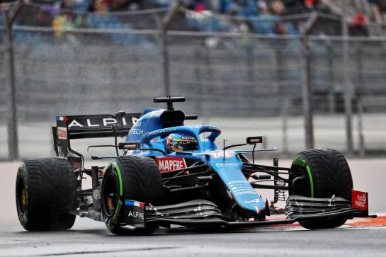 Fernando Alonso (ESP) Alpine F1 Team A521.
25.09.2021. Formula 1 World Championship, Rd 15, Russian Grand Prix, Sochi Autodrom, Sochi, Russia, Qualifying Day.
- www.xpbimages.com, EMail: requests@xpbimages.com © Copyright: Batchelor / XPB Images