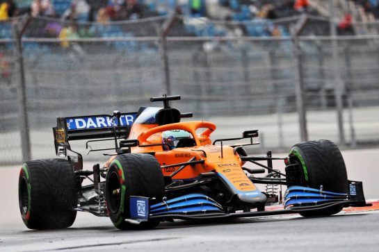 Daniel Ricciardo (AUS) McLaren MCL35M.
25.09.2021. Formula 1 World Championship, Rd 15, Russian Grand Prix, Sochi Autodrom, Sochi, Russia, Qualifying Day.
- www.xpbimages.com, EMail: requests@xpbimages.com © Copyright: Batchelor / XPB Images