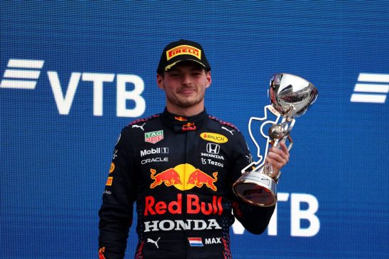 2nd place Max Verstappen (NLD) Red Bull Racing RB16B.
26.09.2021. Formula 1 World Championship, Rd 15, Russian Grand Prix, Sochi Autodrom, Sochi, Russia, Race Day.
- www.xpbimages.com, EMail: requests@xpbimages.com © Copyright: Batchelor / XPB Images