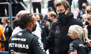 Wolff: Hamilton podium possible with earlier 'conservative' pit stop