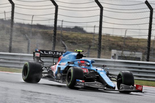 Esteban Ocon (FRA) Alpine F1 Team A521.
09.10.2021. Formula 1 World Championship, Rd 16, Turkish Grand Prix, Istanbul, Turkey, Qualifying Day.
- www.xpbimages.com, EMail: requests@xpbimages.com © Copyright: Batchelor / XPB Images
