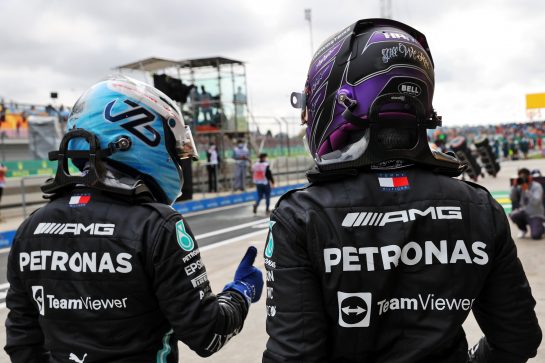 (L to R): Pole sitter Valtteri Bottas (FIN) Mercedes AMG F1 with team mate and fastest in qualifying Lewis Hamilton (GBR) Mercedes AMG F1 in parc ferme.
09.10.2021. Formula 1 World Championship, Rd 16, Turkish Grand Prix, Istanbul, Turkey, Qualifying Day.
- www.xpbimages.com, EMail: requests@xpbimages.com © Copyright: Batchelor / XPB Images