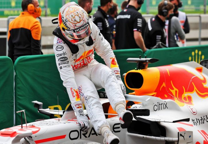 Max Verstappen (NLD) Red Bull Racing RB16B in qualifying parc ferme. 09.10.2021. Formula 1 World Championship, Rd 16, Turkish Grand Prix, Istanbul