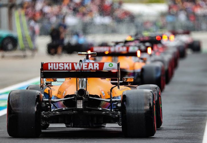 Lando Norris (GBR) McLaren MCL35M at the end of a queue exiting the pits during qualifying. 09.10.2021. Formula 1 World Championship, Rd 16, Turkish Grand Prix, Istanbul