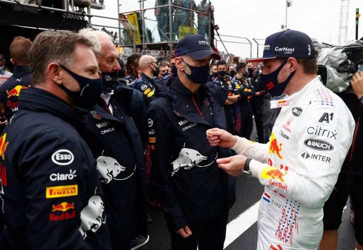 Max Verstappen (NLD) Red Bull Racing with Christian Horner (GBR) Red Bull Racing Team Principal; Dr Helmut Marko (AUT) Red Bull Motorsport Consultant; and Adrian Newey (GBR) Red Bull Racing Chief Technical Officer in parc ferme. 10.10.2021. Formula 1 World Championship, Rd 16, Turkish Grand Prix, Istanbul