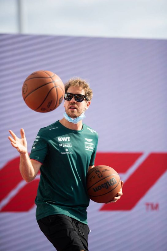 Sebastian Vettel (GER) Aston Martin F1 Team plays basketball in the paddock.
21.10.2021. Formula 1 World Championship, Rd 17, United States Grand Prix, Austin, Texas, USA, Preparation Day.
- www.xpbimages.com, EMail: requests@xpbimages.com © Copyright: Price / XPB Images