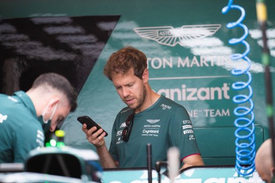 Sebastian Vettel (GER) Aston Martin F1 Team.
21.10.2021. Formula 1 World Championship, Rd 17, United States Grand Prix, Austin, Texas, USA, Preparation Day.
- www.xpbimages.com, EMail: requests@xpbimages.com © Copyright: Price / XPB Images