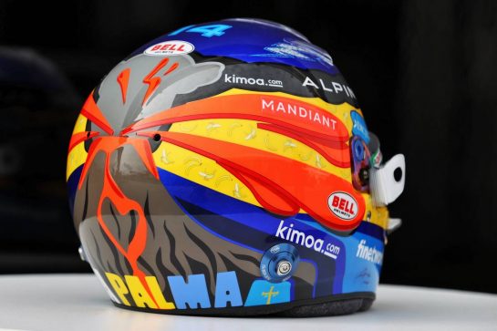 Fernando Alonso (ESP) Alpine F1 Team helmet supporting those affected by the La Palma volcanic eruption.
21.10.2021. Formula 1 World Championship, Rd 17, United States Grand Prix, Austin, Texas, USA, Preparation Day.
- www.xpbimages.com, EMail: requests@xpbimages.com © Copyright: Moy / XPB Images