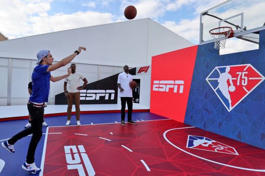 Esteban Ocon (FRA) Alpine F1 Team plays basketball in the paddock.
21.10.2021. Formula 1 World Championship, Rd 17, United States Grand Prix, Austin, Texas, USA, Preparation Day.
- www.xpbimages.com, EMail: requests@xpbimages.com © Copyright: Moy / XPB Images