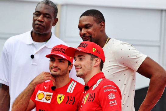 Charles Leclerc (MON) Ferrari and Carlos Sainz Jr (ESP) Ferrari with Dikembe Mutombo, Former Basketball Player and Chris Bosh (USA) Former Basketball Player.
21.10.2021. Formula 1 World Championship, Rd 17, United States Grand Prix, Austin, Texas, USA, Preparation Day.
- www.xpbimages.com, EMail: requests@xpbimages.com © Copyright: Moy / XPB Images