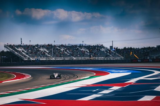 Nikita Mazepin (RUS) Haas F1 Team VF-21.
23.10.2021. Formula 1 World Championship, Rd 17, United States Grand Prix, Austin, Texas, USA, Qualifying Day.
- www.xpbimages.com, EMail: requests@xpbimages.com © Copyright: Bearne / XPB Images