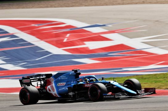 Fernando Alonso (ESP) Alpine F1 Team A521.
23.10.2021. Formula 1 World Championship, Rd 17, United States Grand Prix, Austin, Texas, USA, Qualifying Day.
- www.xpbimages.com, EMail: requests@xpbimages.com © Copyright: Batchelor / XPB Images