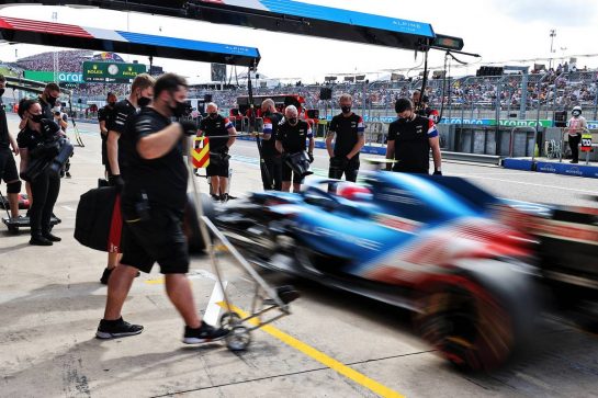 Esteban Ocon (FRA) Alpine F1 Team A521.
23.10.2021. Formula 1 World Championship, Rd 17, United States Grand Prix, Austin, Texas, USA, Qualifying Day.
- www.xpbimages.com, EMail: requests@xpbimages.com © Copyright: Moy / XPB Images
