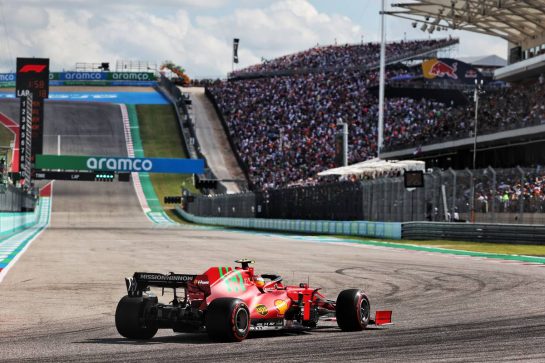 Carlos Sainz Jr (ESP) Ferrari SF-21.
23.10.2021. Formula 1 World Championship, Rd 17, United States Grand Prix, Austin, Texas, USA, Qualifying Day.
- www.xpbimages.com, EMail: requests@xpbimages.com © Copyright: Batchelor / XPB Images