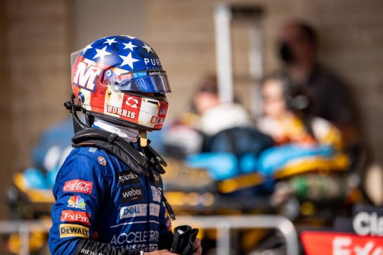 Lando Norris (GBR) McLaren in parc ferme.
24.10.2021. Formula 1 World Championship, Rd 17, United States Grand Prix, Austin, Texas, USA, Race Day.
- www.xpbimages.com, EMail: requests@xpbimages.com © Copyright: Bearne / XPB Images