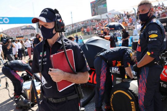 Adrian Newey (GBR) Red Bull Racing Chief Technical Officer.
24.10.2021. Formula 1 World Championship, Rd 17, United States Grand Prix, Austin, Texas, USA, Race Day.
- www.xpbimages.com, EMail: requests@xpbimages.com © Copyright: Batchelor / XPB Images