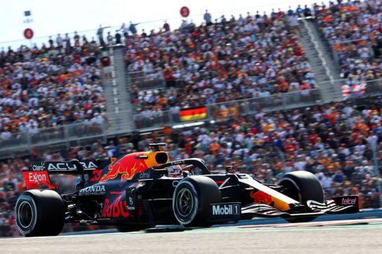 Max Verstappen (NLD) Red Bull Racing RB16B.
24.10.2021. Formula 1 World Championship, Rd 17, United States Grand Prix, Austin, Texas, USA, Race Day.
- www.xpbimages.com, EMail: requests@xpbimages.com © Copyright: Batchelor / XPB Images