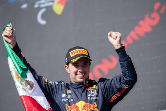 Sergio Perez (MEX) Red Bull Racing celebrates his third position on the podium.
24.10.2021. Formula 1 World Championship, Rd 17, United States Grand Prix, Austin, Texas, USA, Race Day.
- www.xpbimages.com, EMail: requests@xpbimages.com © Copyright: Price / XPB Images