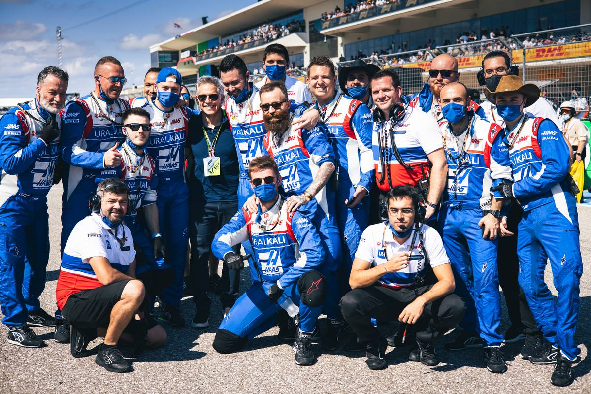 Ben Stiller (USA) Actor with Haas F1 Team on the grid. 24.10.2021. Formula 1 World Championship, Rd 17, United States Grand Prix, Austin