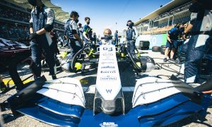 Williams will start 2022 test program 'a bit on the back foot'