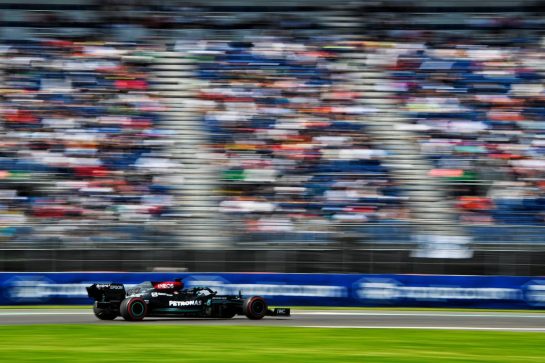 Lewis Hamilton (GBR) Mercedes AMG F1 W12.
05.11.2021. Formula 1 World Championship, Rd 18, Mexican Grand Prix, Mexico City, Mexico, Practice Day.
- www.xpbimages.com, EMail: requests@xpbimages.com © Copyright: Carrezevoli / XPB Images