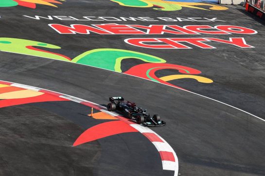 Lewis Hamilton (GBR) Mercedes AMG F1 W12.
05.11.2021. Formula 1 World Championship, Rd 18, Mexican Grand Prix, Mexico City, Mexico, Practice Day.
- www.xpbimages.com, EMail: requests@xpbimages.com © Copyright: Charniaux / XPB Images