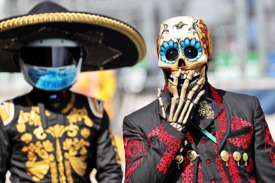 Circuit atmosphere.
06.11.2021. Formula 1 World Championship, Rd 18, Mexican Grand Prix, Mexico City, Mexico, Qualifying Day.
- www.xpbimages.com, EMail: requests@xpbimages.com © Copyright: Batchelor / XPB Images