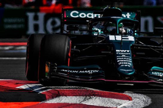 Lance Stroll (CDN) Aston Martin F1 Team AMR21.
06.11.2021. Formula 1 World Championship, Rd 18, Mexican Grand Prix, Mexico City, Mexico, Qualifying Day.
- www.xpbimages.com, EMail: requests@xpbimages.com © Copyright: Carrezevoli / XPB Images