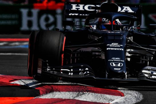 Pierre Gasly (FRA) AlphaTauri AT02.
06.11.2021. Formula 1 World Championship, Rd 18, Mexican Grand Prix, Mexico City, Mexico, Qualifying Day.
- www.xpbimages.com, EMail: requests@xpbimages.com © Copyright: Carrezevoli / XPB Images