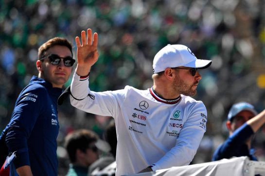 Valtteri Bottas (FIN) Mercedes AMG F1 on the drivers parade.
07.11.2021. Formula 1 World Championship, Rd 18, Mexican Grand Prix, Mexico City, Mexico, Race Day.
- www.xpbimages.com, EMail: requests@xpbimages.com © Copyright: Carrezevoli / XPB Images
