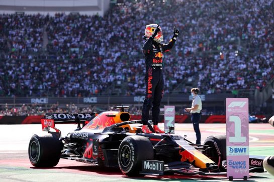 1st place Max Verstappen (NLD) Red Bull Racing RB16B.
07.11.2021. Formula 1 World Championship, Rd 18, Mexican Grand Prix, Mexico City, Mexico, Race Day.
- www.xpbimages.com, EMail: requests@xpbimages.com © Copyright: Batchelor / XPB Images