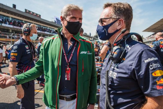 David Coulthard (GBR) with Christian Horner (GBR) Red Bull Racing Team Principal.
07.11.2021. Formula 1 World Championship, Rd 18, Mexican Grand Prix, Mexico City, Mexico, Race Day.
- www.xpbimages.com, EMail: requests@xpbimages.com © Copyright: Batchelor / XPB Images