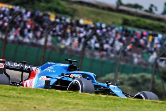 Fernando Alonso (ESP) Alpine F1 Team A521.
12.11.2021. Formula 1 World Championship, Rd 19, Brazilian Grand Prix, Sao Paulo, Brazil, Qualifying Day.
- www.xpbimages.com, EMail: requests@xpbimages.com © Copyright: XPB Images