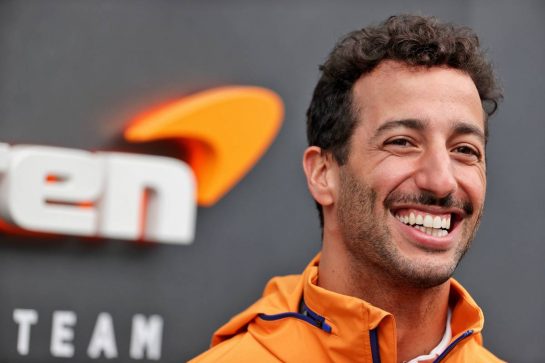 Daniel Ricciardo (AUS) McLaren.
13.11.2021. Formula 1 World Championship, Rd 19, Brazilian Grand Prix, Sao Paulo, Brazil, Sprint Race Day.
- www.xpbimages.com, EMail: requests@xpbimages.com © Copyright: Batchelor / XPB Images