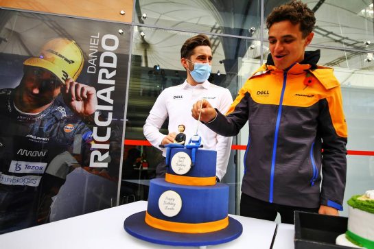 Lando Norris (GBR) McLaren celebrates his 22nd birthday with a cake.
13.11.2021. Formula 1 World Championship, Rd 19, Brazilian Grand Prix, Sao Paulo, Brazil, Sprint Race Day.
- www.xpbimages.com, EMail: requests@xpbimages.com © Copyright: XPB Images