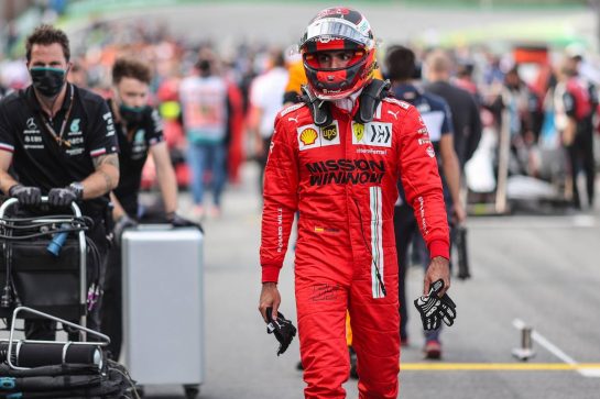 Carlos Sainz Jr (ESP) Ferrari on the grid.
13.11.2021. Formula 1 World Championship, Rd 19, Brazilian Grand Prix, Sao Paulo, Brazil, Sprint Race Day.
- www.xpbimages.com, EMail: requests@xpbimages.com © Copyright: Charniaux / XPB Images