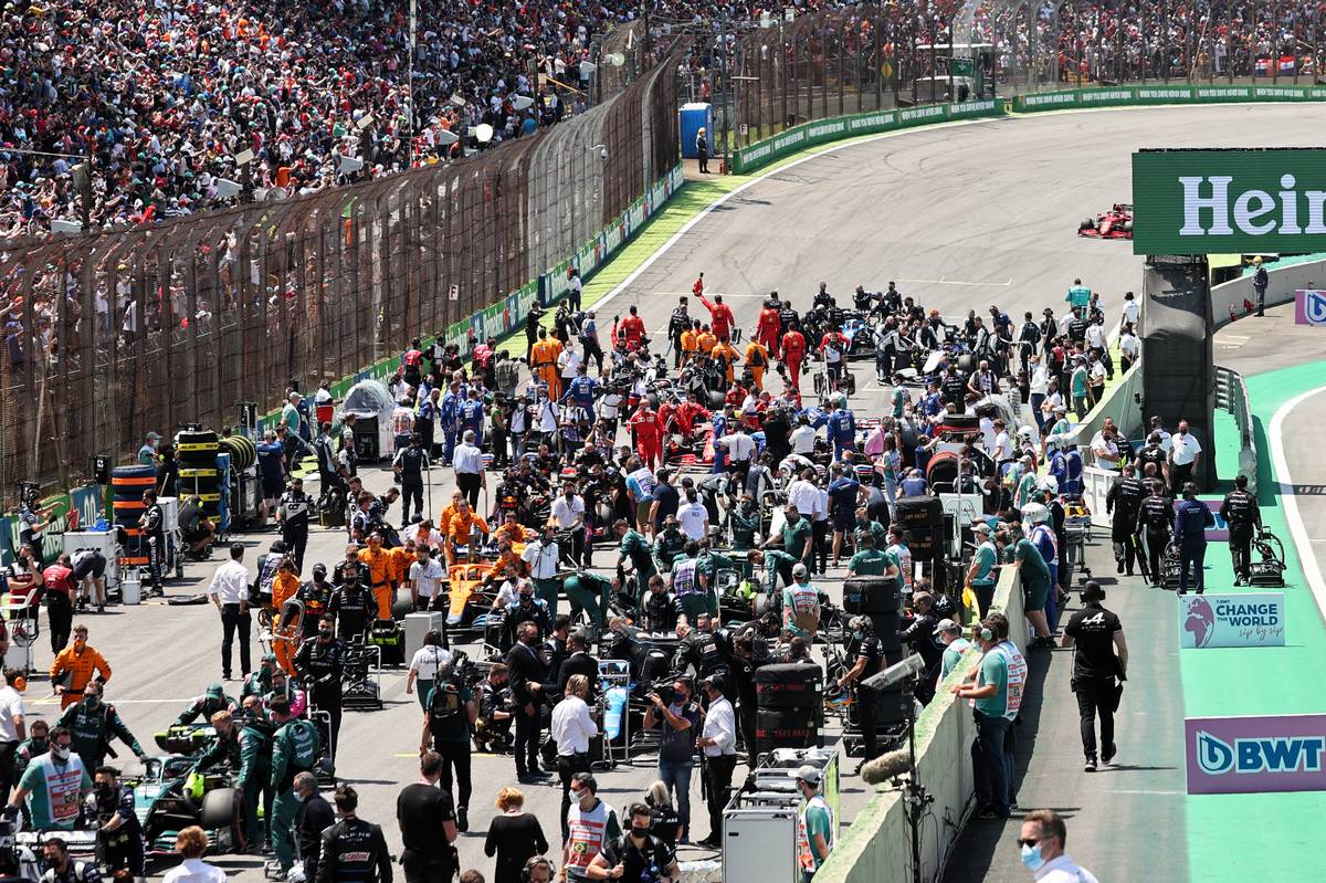 The grid before the start of the race. 14.11.2021. Formula 1 World Championship, Rd 19, Brazilian Grand Prix, Sao Paulo