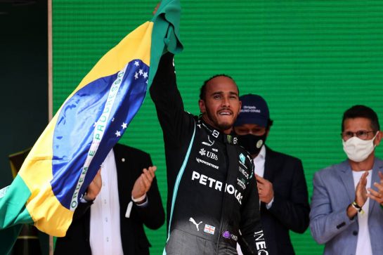 1st place Lewis Hamilton (GBR) Mercedes AMG F1 W12.
14.11.2021. Formula 1 World Championship, Rd 19, Brazilian Grand Prix, Sao Paulo, Brazil, Race Day.
- www.xpbimages.com, EMail: requests@xpbimages.com © Copyright: Batchelor / XPB Images