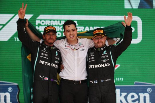 1st place Lewis Hamilton (GBR) Mercedes AMG F1 W12 with  3rd place Valtteri Bottas (FIN) Mercedes AMG F1 and Leonardo Donisete da Silva (BRA) Mercedes AMG F1 Team Strategy Engineer.14.11.2021. Formula 1 World Championship, Rd 19, Brazilian Grand Prix, Sao Paulo, Brazil, Race Day.- www.xpbimages.com, EMail: requests@xpbimages.com © Copyright: Batchelor / XPB Images