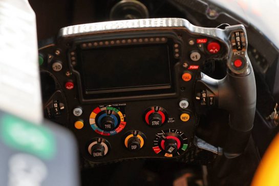 Red Bull Racing RB16B steering wheel.
18.11.2021. Formula 1 World Championship, Rd 20, Qatar Grand Prix, Doha, Qatar, Preparation Day.
- www.xpbimages.com, EMail: requests@xpbimages.com © Copyright: Batchelor / XPB Images