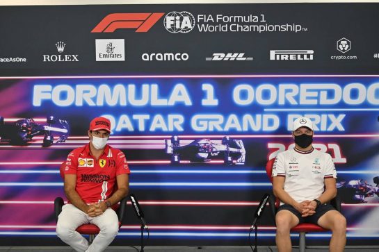 (L to R): Carlos Sainz Jr (ESP) Ferrari and Valtteri Bottas (FIN) Mercedes AMG F1 in the FIA Press Conference.
18.11.2021. Formula 1 World Championship, Rd 20, Qatar Grand Prix, Doha, Qatar, Preparation Day.
- www.xpbimages.com, EMail: requests@xpbimages.com © Copyright: FIA Pool Image for Editorial Use Only