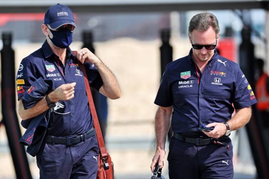 (L to R): Adrian Newey (GBR) Red Bull Racing Chief Technical Officer with Christian Horner (GBR) Red Bull Racing Team Principal.
19.11.2021 Formula 1 World Championship, Rd 20, Qatar Grand Prix, Doha, Qatar, Practice Day.
- www.xpbimages.com, EMail: requests@xpbimages.com © Copyright: Batchelor / XPB Images